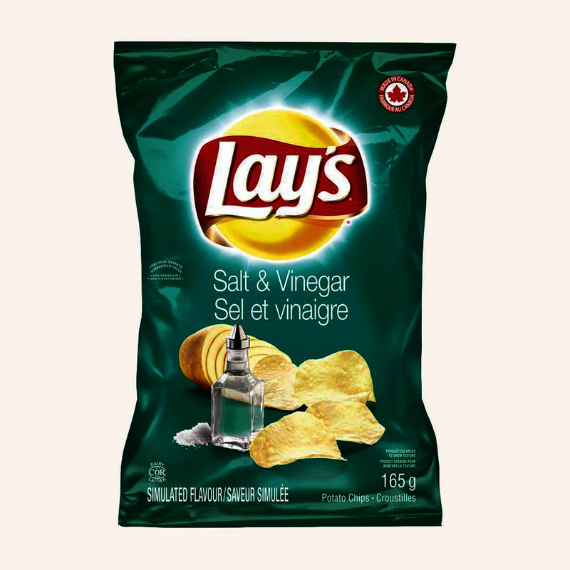 LAY'S Salt & Vinegar Flavour Potato Chips 165g