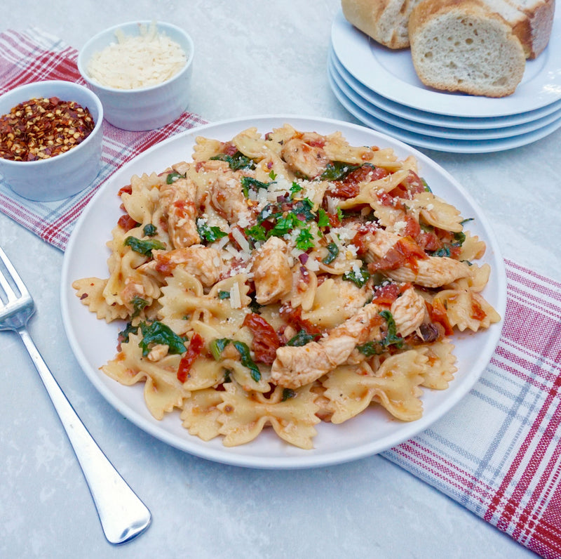 CHICKEN KALAMATA TOMATO PASTA