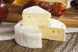 TRIPLE CREAM BRIE Wedge