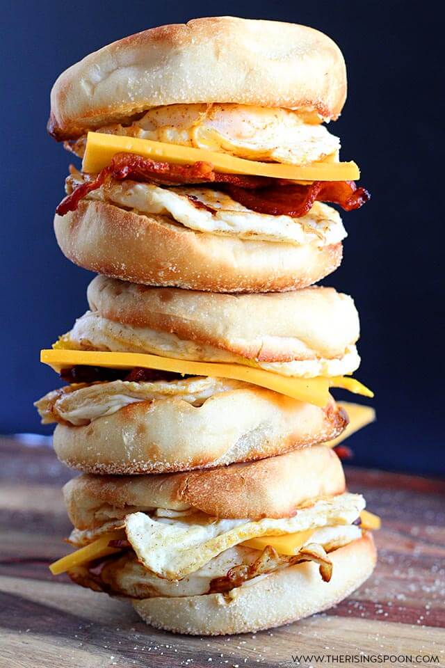 BACON & EGG ENGLISH MUFFIN