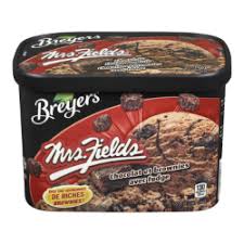 BREYERS Mrs. Fields Chocolate Fudge 1.66L